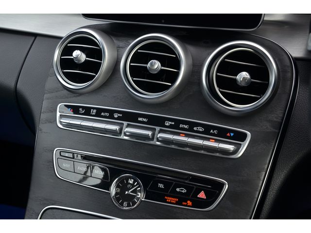 Mercedes Benz C-CLASS 2016-05 21557-11