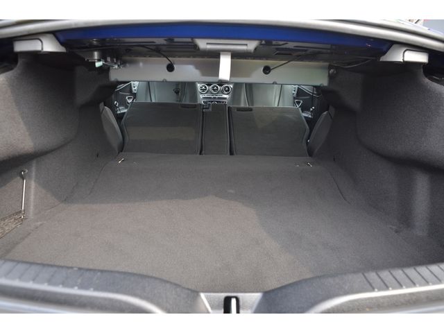 Mercedes Benz C-CLASS 2016-05 21557-18