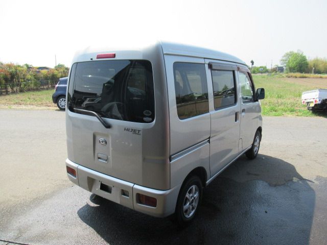 Daihatsu HIJET CARGO 2005-04 2124-9