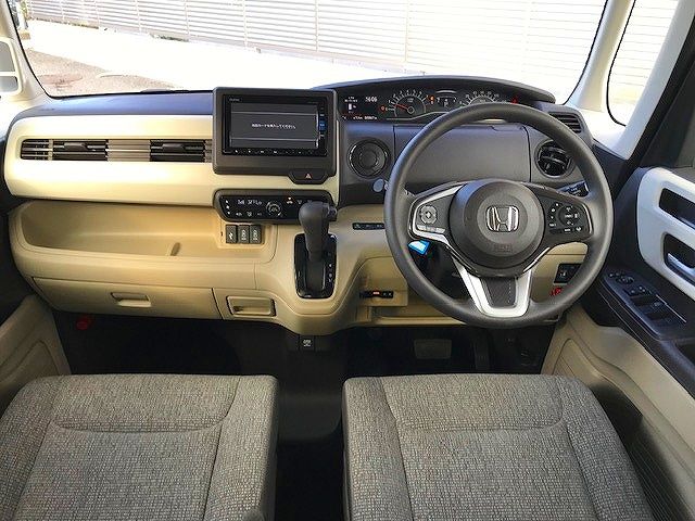Honda N BOX 2018-01 10349-1