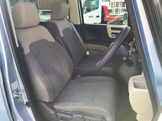 Honda N BOX 2018-01 10349-3