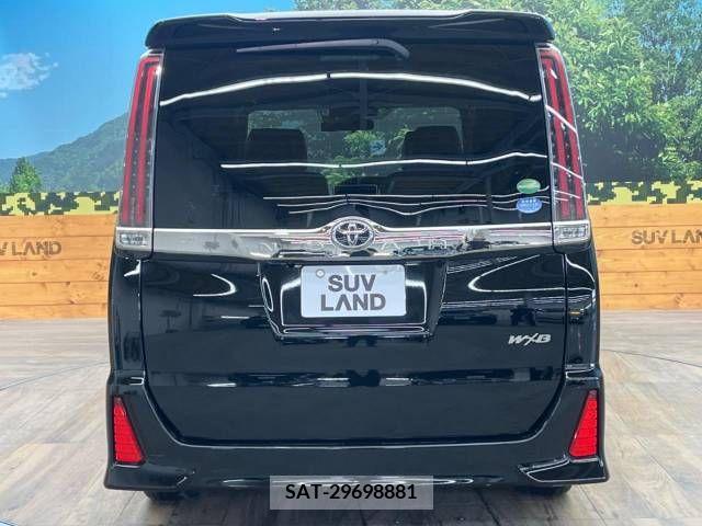 Toyota NOAH 2017-12 279488-15