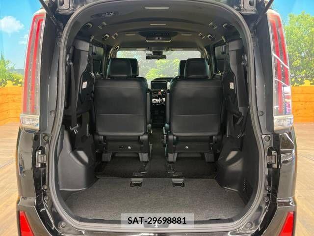 Toyota NOAH 2017-12 279488-11