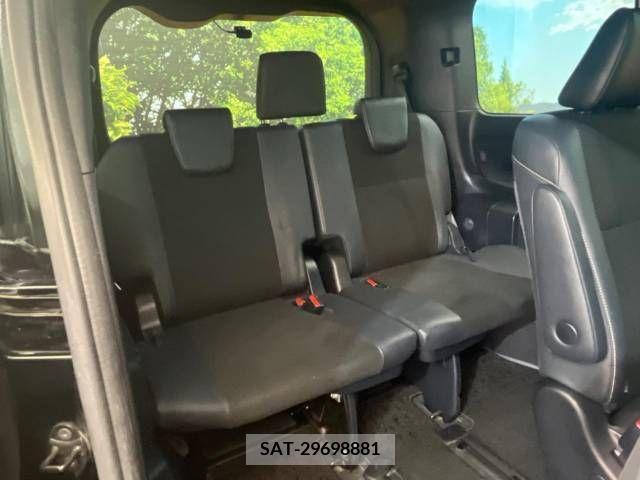 Toyota NOAH 2017-12 279488-10