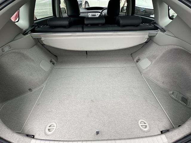 Toyota PRIUS 2012-05 8415-9