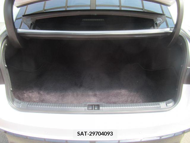 Lexus IS 2022-08 275425-8