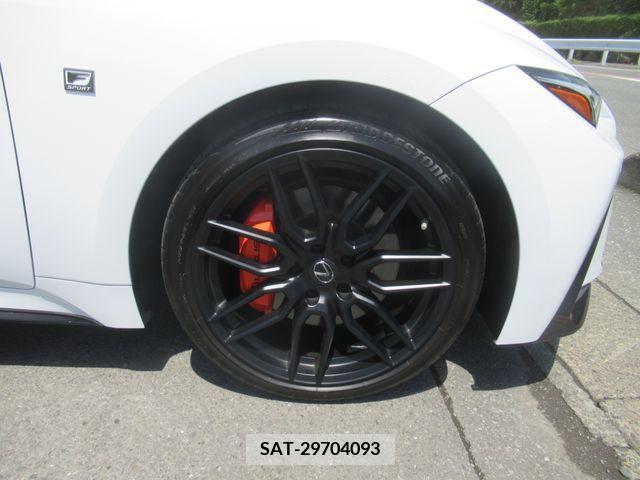 Lexus IS 2022-08 275425-13