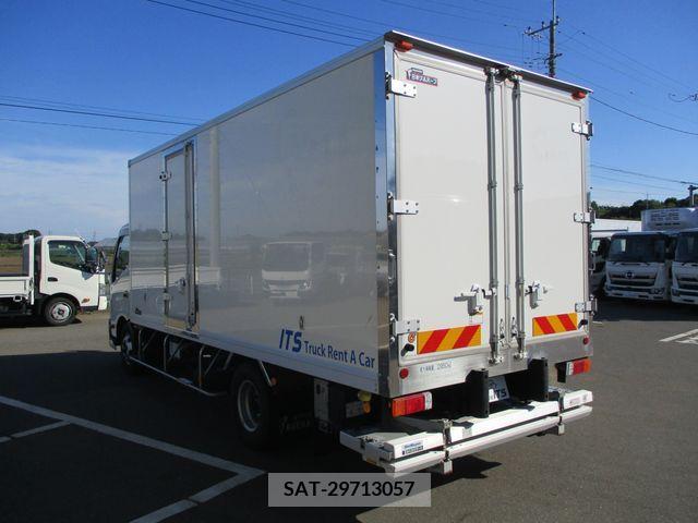 Hino DUTRO 2021-01 268552-3