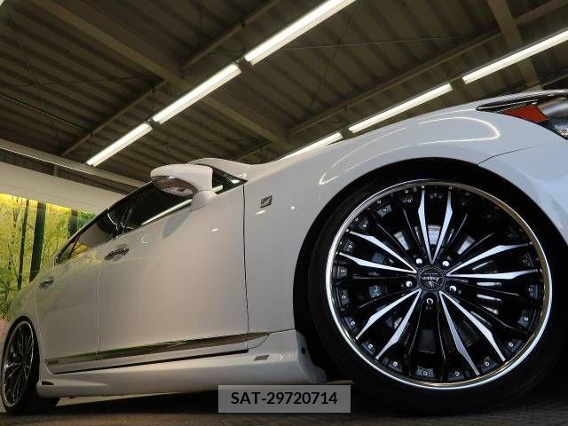 Lexus LS 2013-03 215625-6