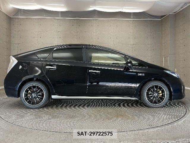 Toyota PRIUS PHV 2013-11 203939-7