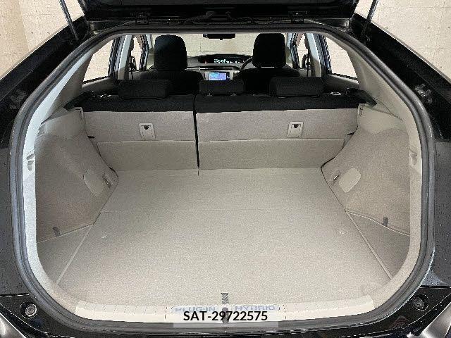 Toyota PRIUS PHV 2013-11 203939-14