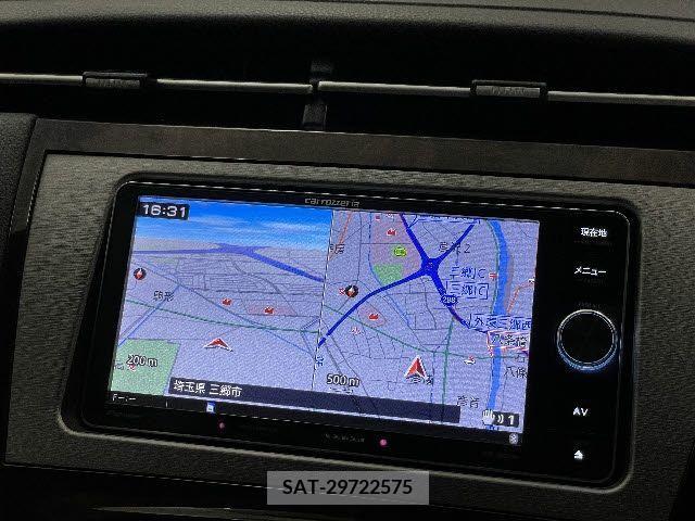 Toyota PRIUS PHV 2013-11 203939-16