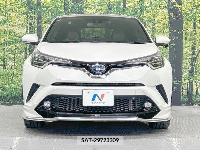 Toyota C-HR 2018-07 396054-14