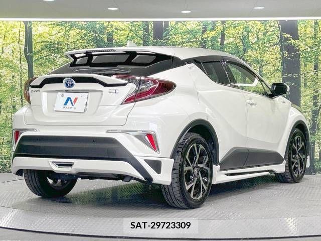 Toyota C-HR 2018-07 396054-17