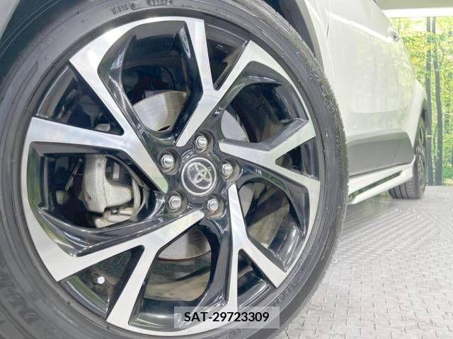 Toyota C-HR 2018-07 396054-13