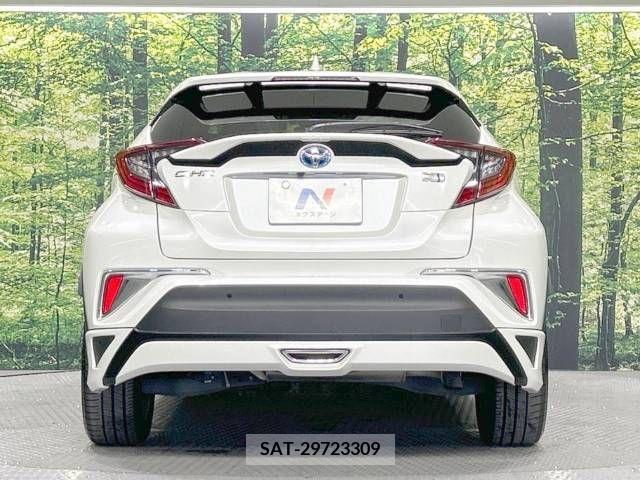 Toyota C-HR 2018-07 396054-15