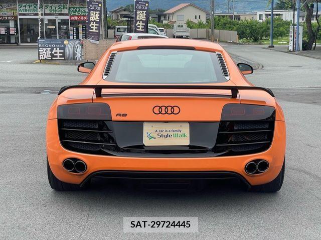 Audi R8 2011-12 379256-5