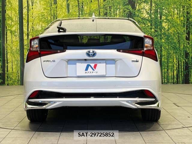 Toyota PRIUS 2021-10 220466-15
