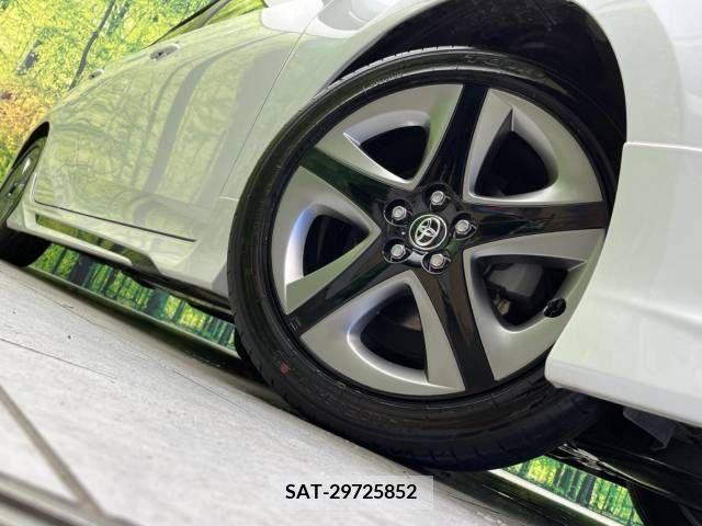 Toyota PRIUS 2021-10 220466-13