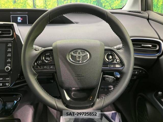 Toyota PRIUS 2021-10 220466-11