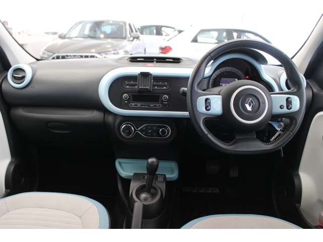 Renault TWINGO 2018-06 9665-11