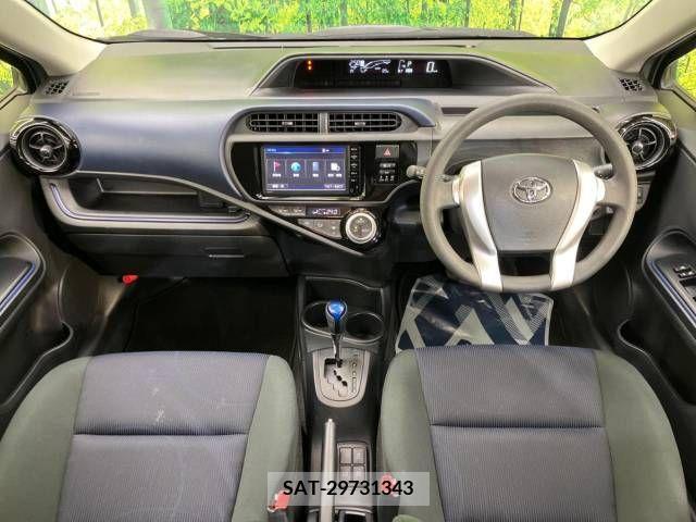 Toyota AQUA 2015-03 252514-1