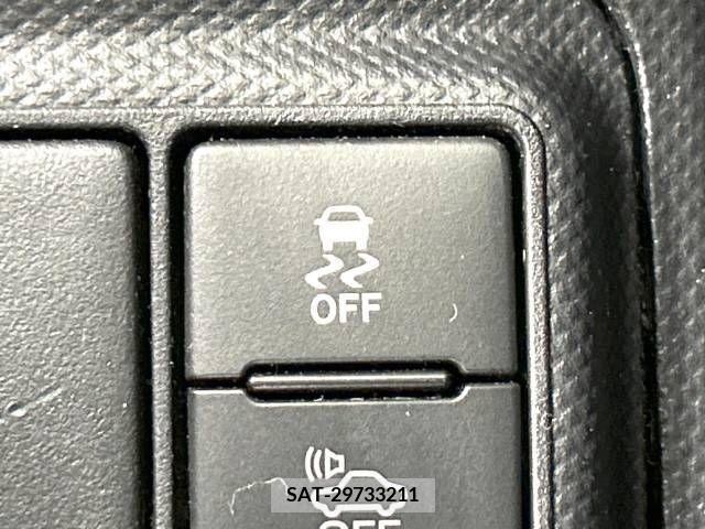 Toyota AQUA 2016-04 260637-6
