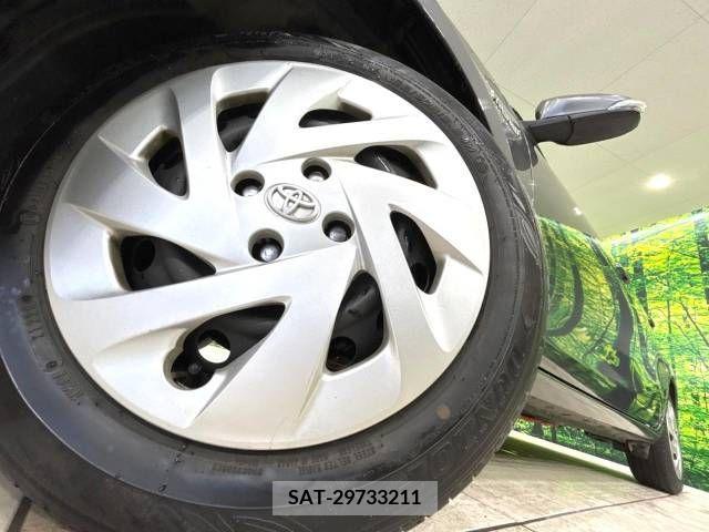 Toyota AQUA 2016-04 260637-13