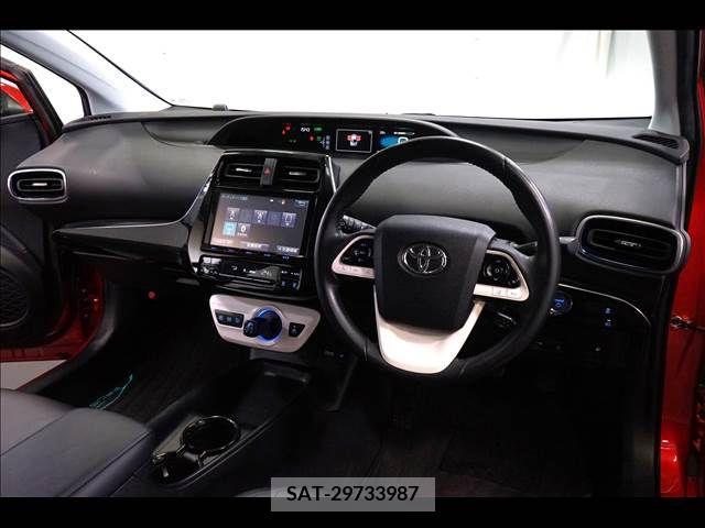 Toyota PRIUS 2016-09 353102-1