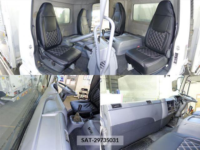 MITSUBISHI FUSO Fighter 2015-07 353133-12
