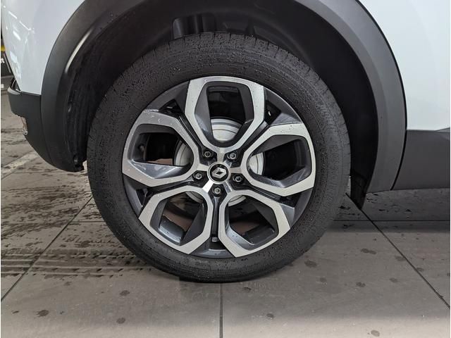 Renault CAPTUR 2022-08 19079-16
