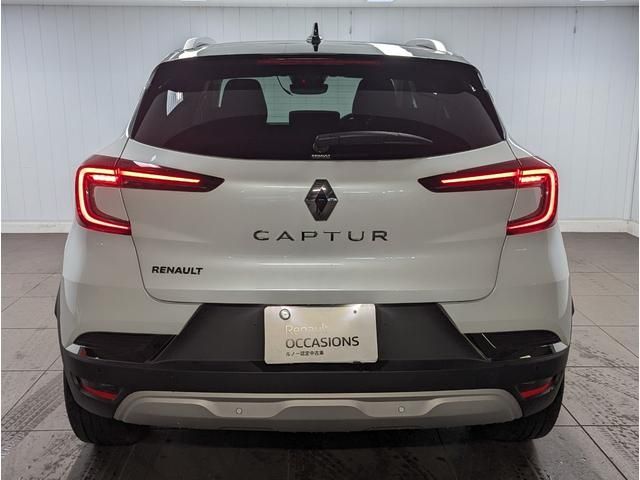 Renault CAPTUR 2022-08 19079-4
