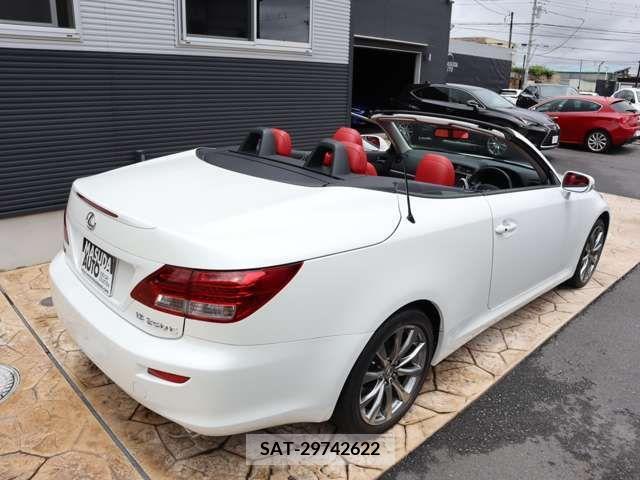 Lexus IS 2013-06 304444-6