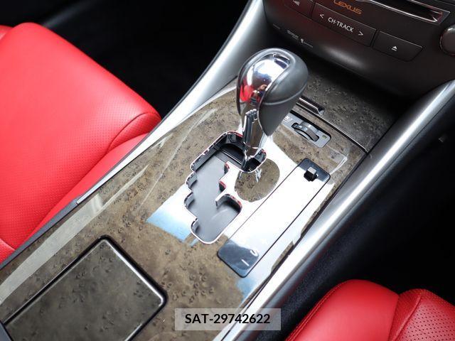Lexus IS 2013-06 304444-15