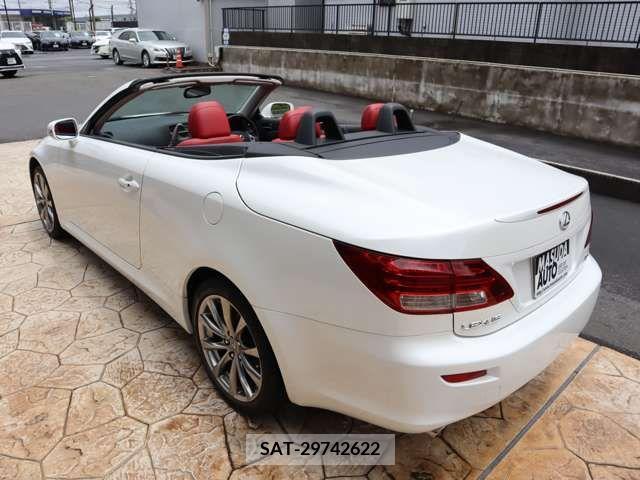 Lexus IS 2013-06 304444-4