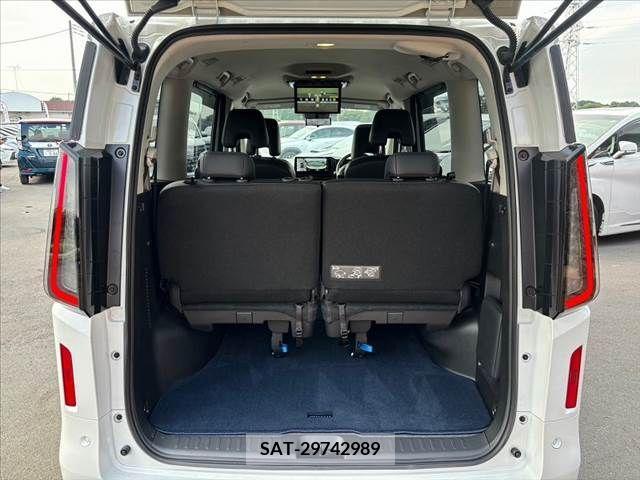 Nissan SERENA 2023-08 345733-18