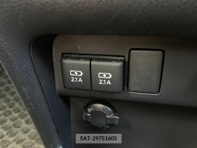 Toyota ESQUIRE 2020-01 205469-26