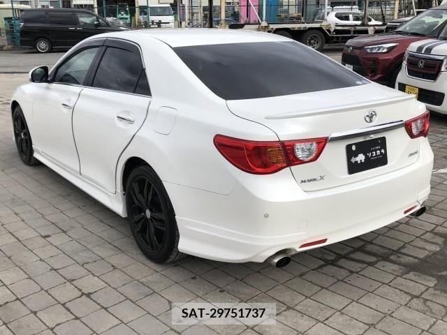 Toyota MARK X 2012-03 209692-2
