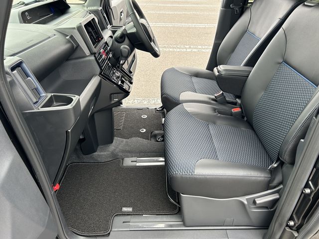 Daihatsu TANTO CUSTOM 2022-11 192342-17