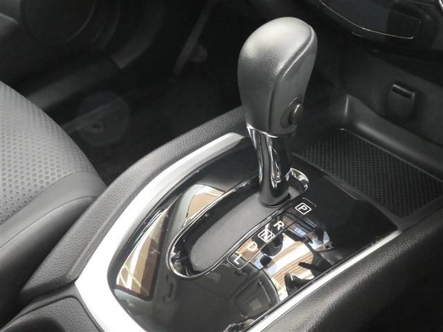 Nissan X-TRAIL 2016-08 24939-8