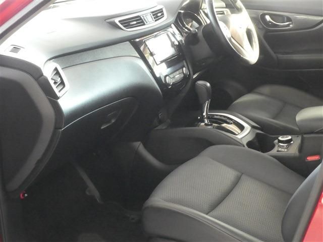 Nissan X-TRAIL 2016-08 24939-14