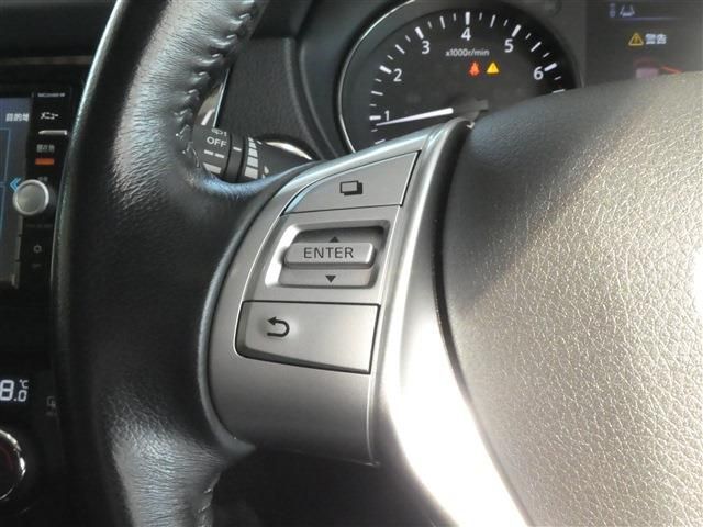 Nissan X-TRAIL 2016-08 24939-26