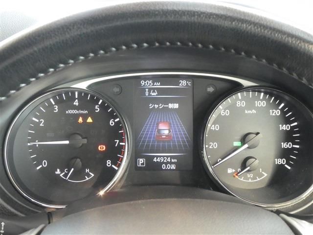 Nissan X-TRAIL 2016-08 24939-7
