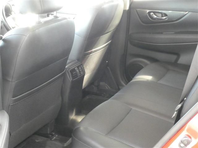 Nissan X-TRAIL 2016-08 24939-15