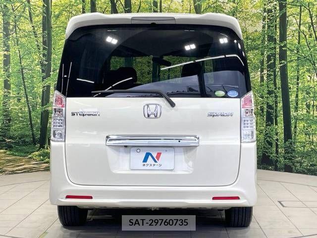 Honda e 2010-06 348125-16