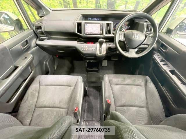Honda e 2010-06 348125-1