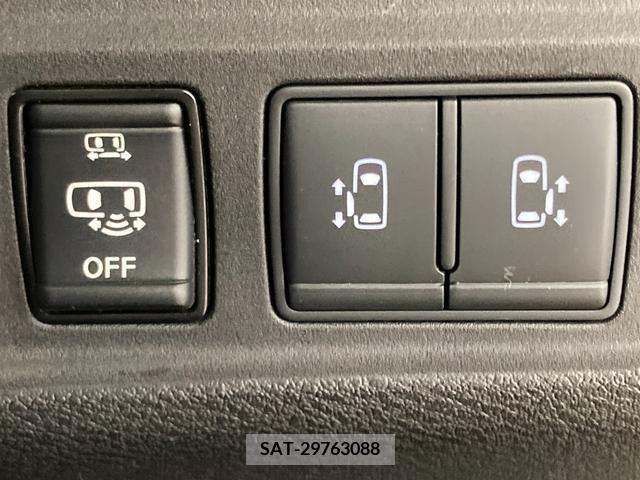 Nissan SERENA 2021-07 367781-4