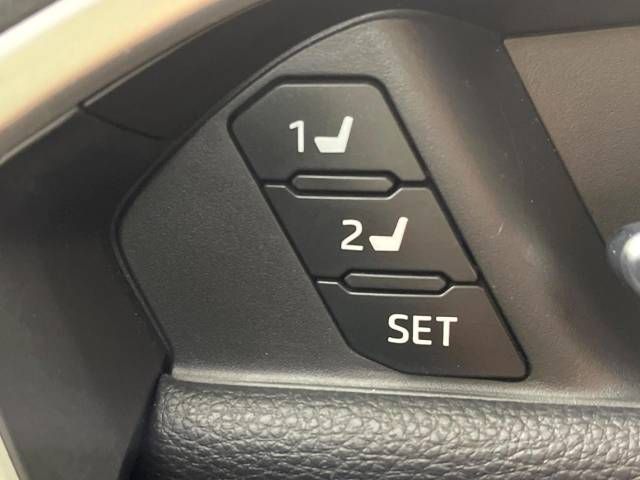Toyota RAV4 2019-09 21184-7