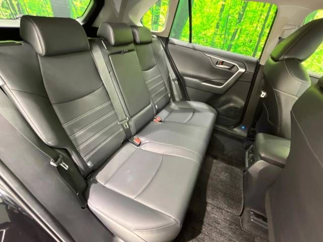 Toyota RAV4 2019-09 21184-9