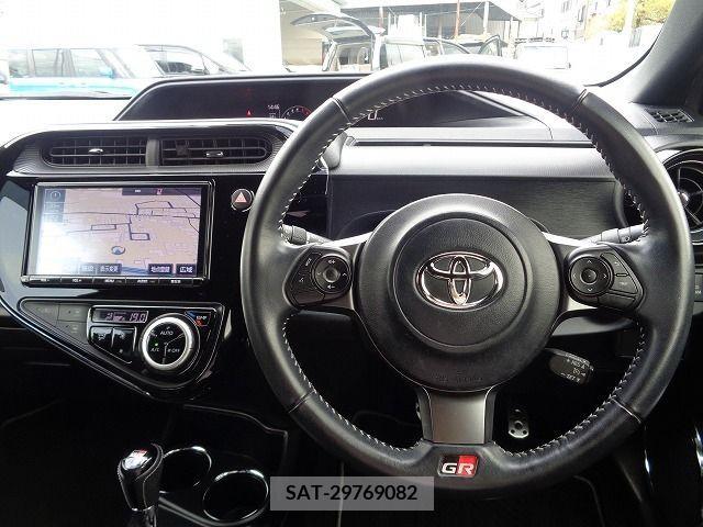 Toyota AQUA 2018-07 291881-1